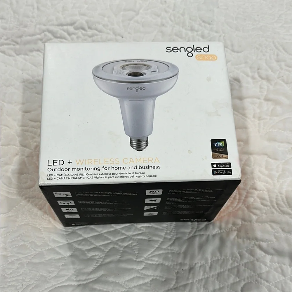 Snap LED Wireless Camera - White